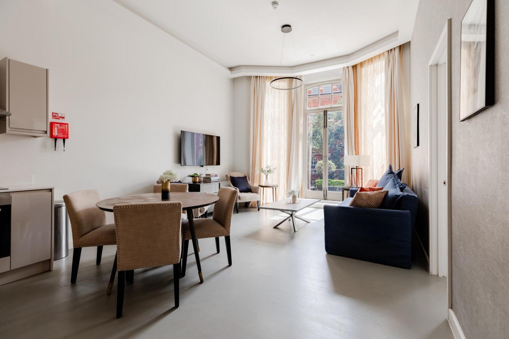 Apartment High Street Kensington London