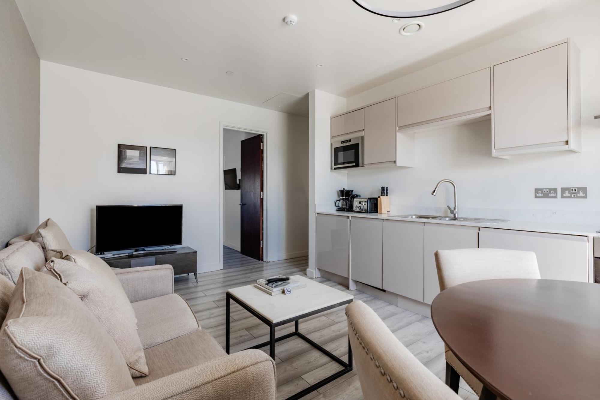 Apartment High Street Kensington London